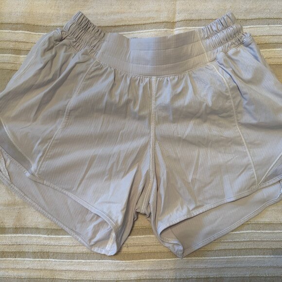 Lululemon Hotty Hot Low Rise Swift Lined Running Shorts – Light Grey, XS (2) - Picture 1 of 8
